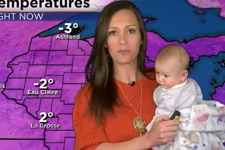 Journalist In US Reads Weather Report With Her Kid