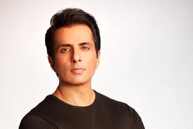 Sonu Sood rescues 19-year-old accident victim