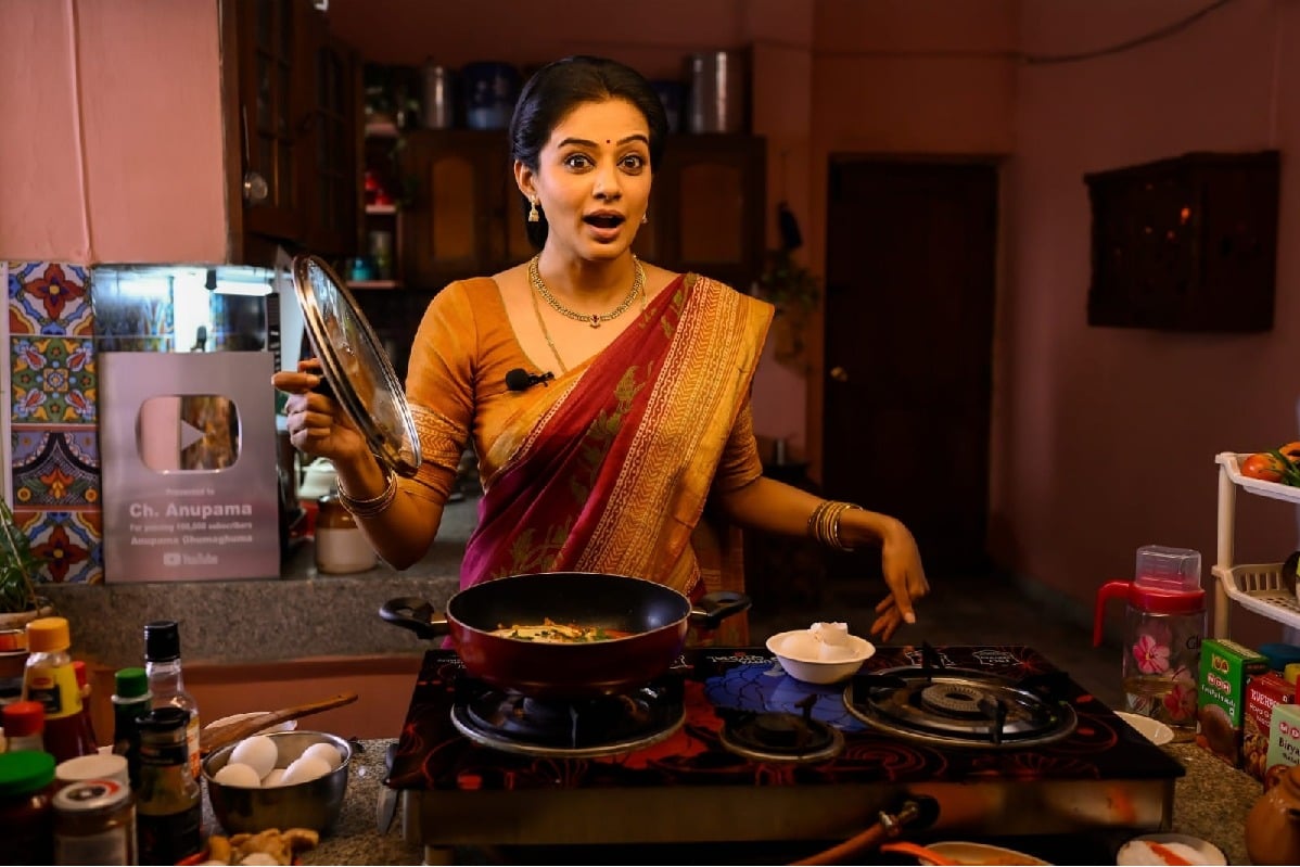 Gripping and unrealistic, Priyamani's 'Bhama Kalapam' streaming now