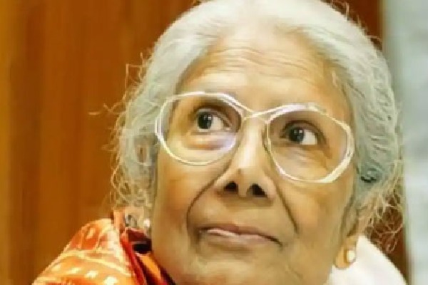 Veteran Singer Sandhya Mukherjee Passes Away