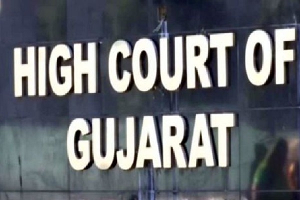 Gujarat High Court Pulls Up Man For Seeking Readmission to MBBS Course after 30 Years 