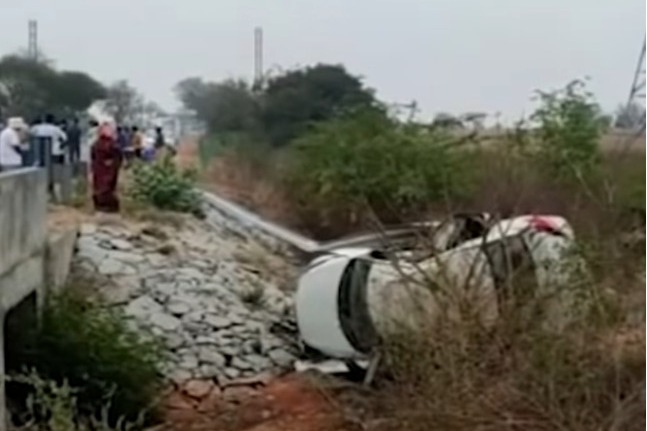 Seven died in road accidents in AP and Telangana