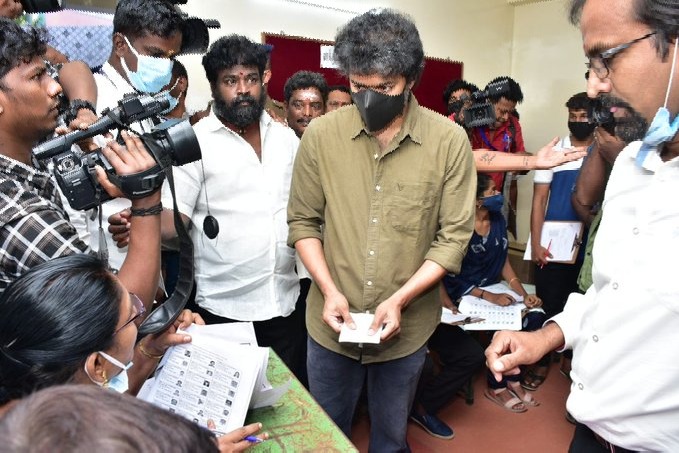 Tamil hero Vijay apologizes voters at Neelangarai poling booth in Chennai
