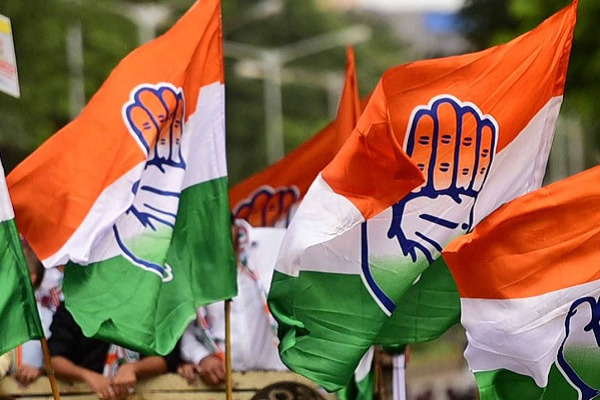 Telangana Congress To Hire Pks Ex aide For Poll Plot 