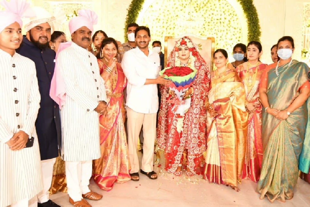 CM Jagan attends Dy CM Amzad Basha daughter wedding in Kadapa