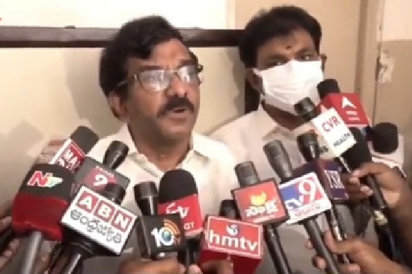 Somireddy criticizes CM Jagan over Pawan Kalyan cinema issue