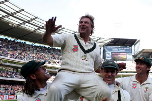 Shane Warne Friends battled for 20 mins to try and save Australian legend