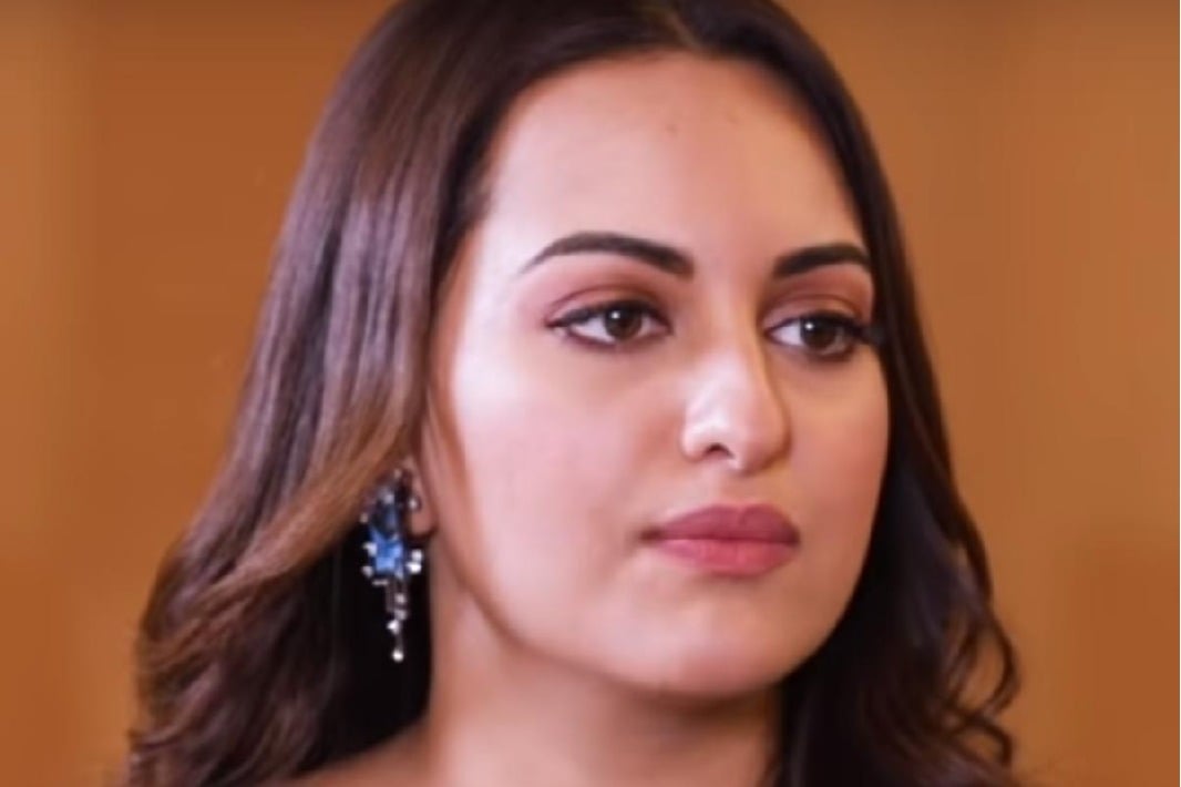 Sonakshi Sinha lands in legal trouble non bailable warrant issued against the actress in a fraud case