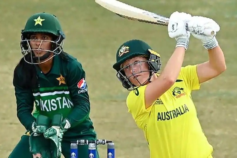 Australia beat Pakistan by 7 wickets