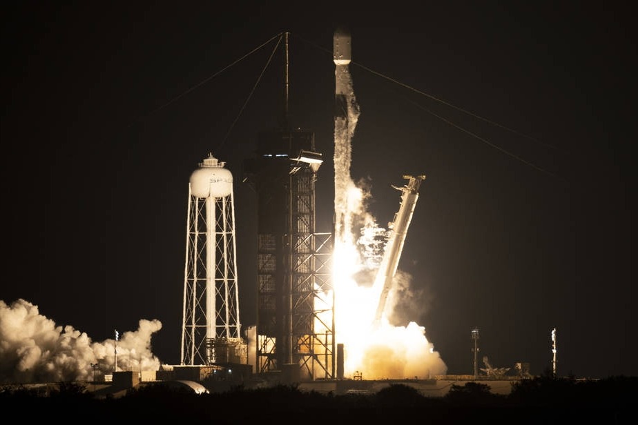 SpaceX launches 48 new Starlink satellites into orbit