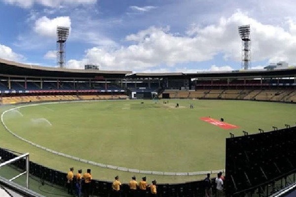 100 percent crowd to be allowed for day night Test in Bangalore