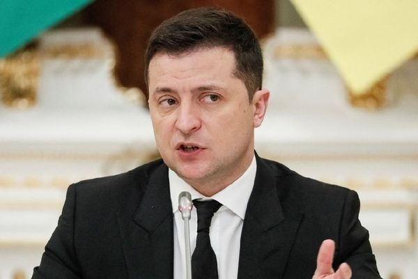 ukraine president Volodymyr Zelenskyy visited hospital where injured soldiers are in treatment