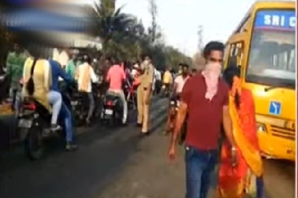 Three kids died in road accident in Vijayanagaram district