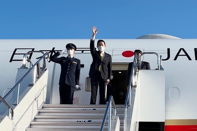 Japanese PM arrives in Delhi for 2-day visit