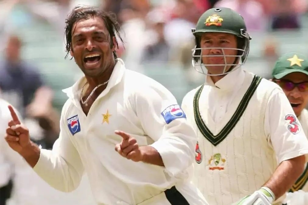 I would have chopped off head if had not been Ponting Says Akhtar