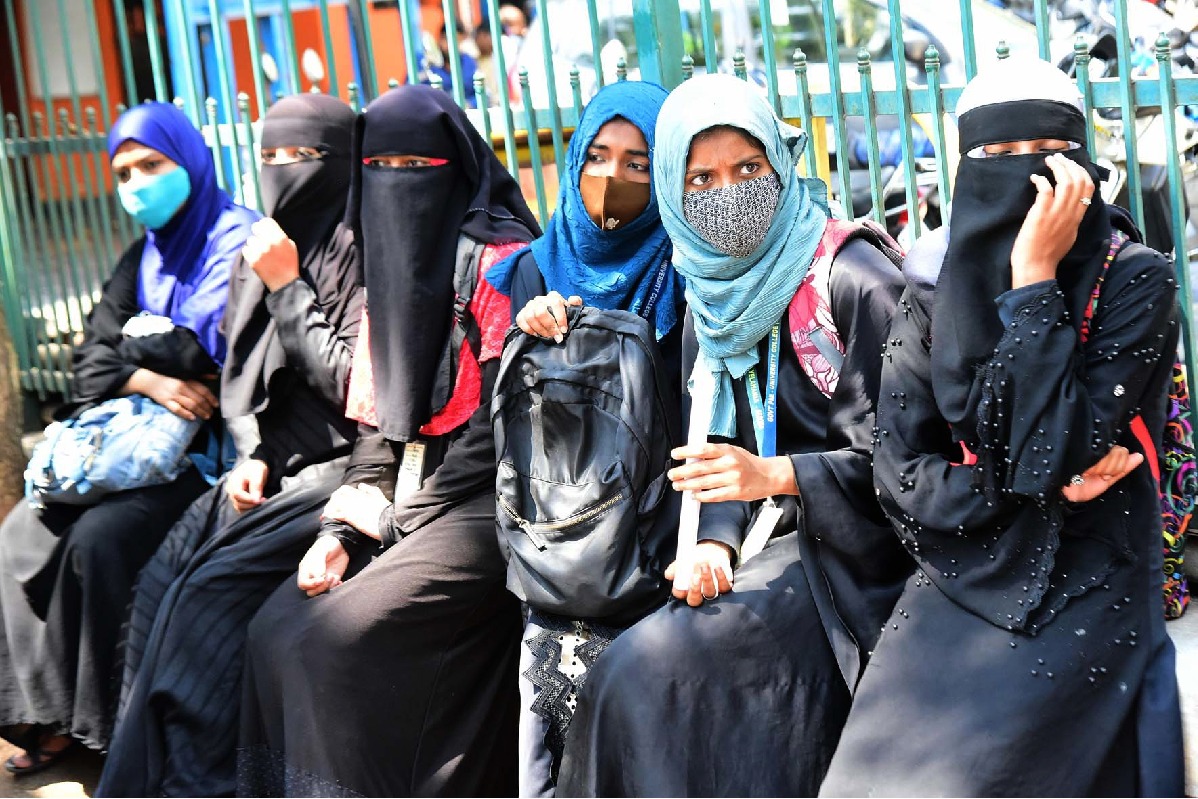 Hijab row is example of Islamophobia, says UP cleric