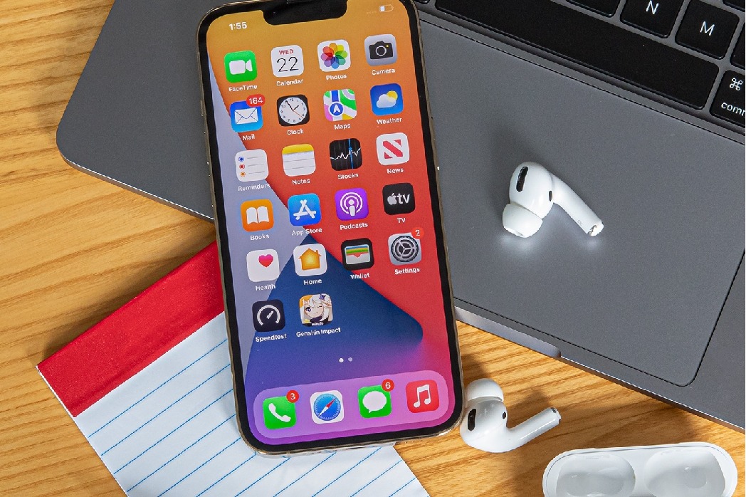 Apple may soon start selling iPhones through monthly subscriptions