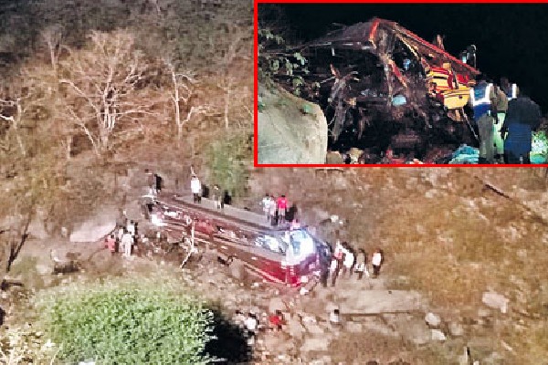 7 dead in a road accident in Chittoor District