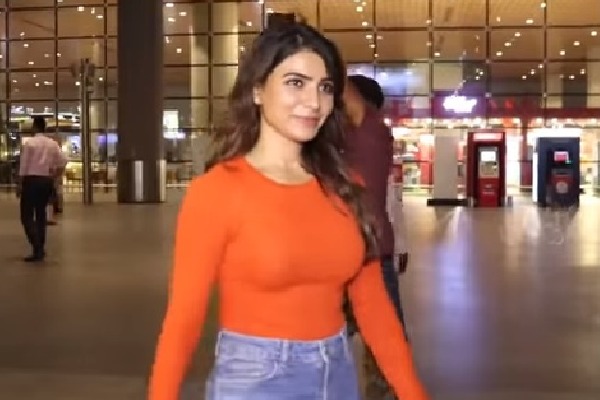 Samantha stylish look in Mumbai Airport
