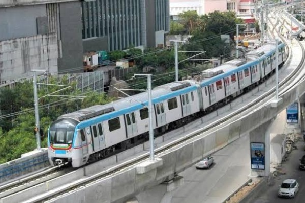 Hyderabad metro brings Super Saver Card