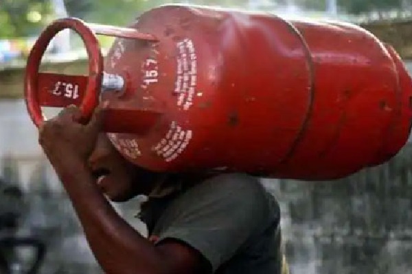 Hugu hike on commercial cooking gas cylinder