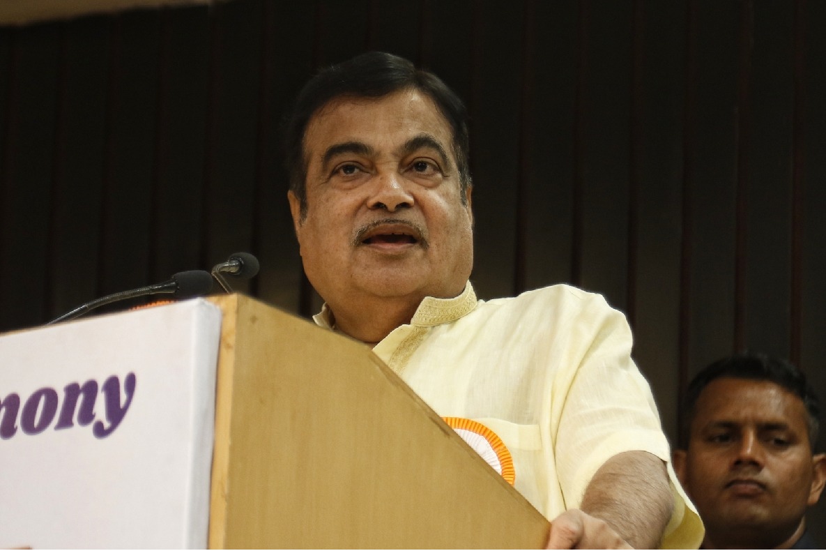 'The Kashmir Files' brought out true history of valley: Gadkari