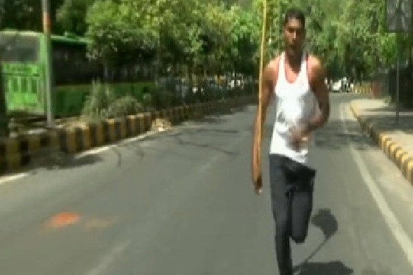 Rajasthan youth ran 350 kms from Sikar to Delhi 