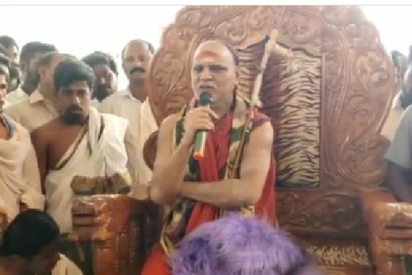 Swami Swaroopanandendra lauds CM Jagan
