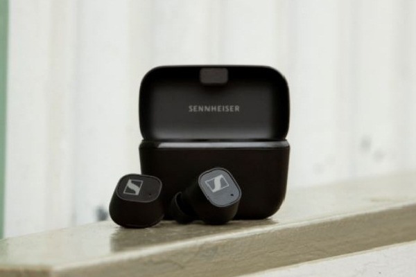 Sennheiser introduces two new earbuds in India
