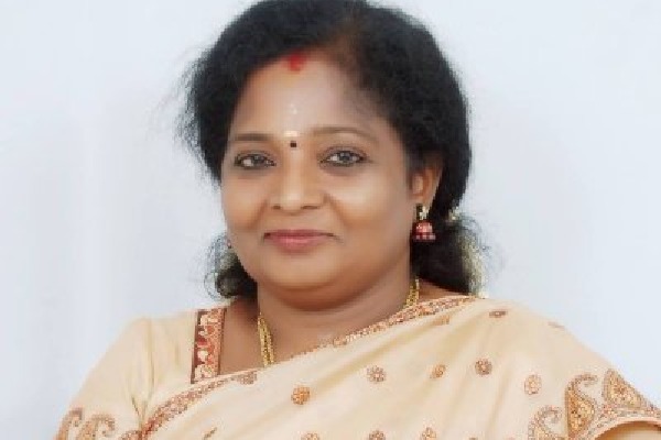 tamilisai on dispute with ts govt 