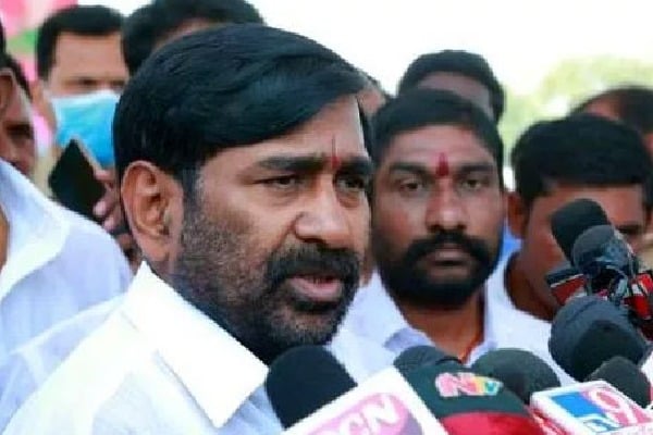 telangana minister jagadish reddy fires on governor tamilisai