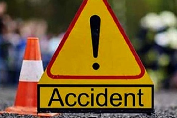 Road Accident in Hanamkonda three dead
