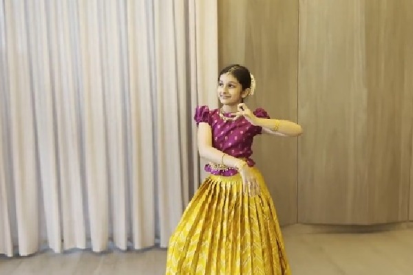 urstrulyMahesh Sitaras first Kuchipudi dance recital