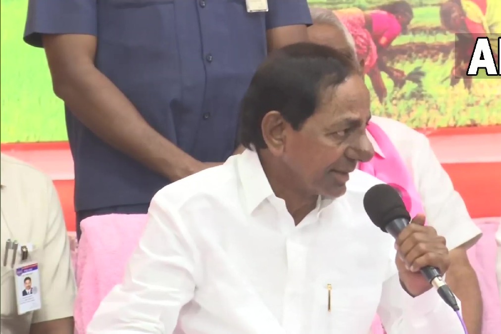 Paddy procurement: TRS in a fix as Centre turns tables on Telangana govt