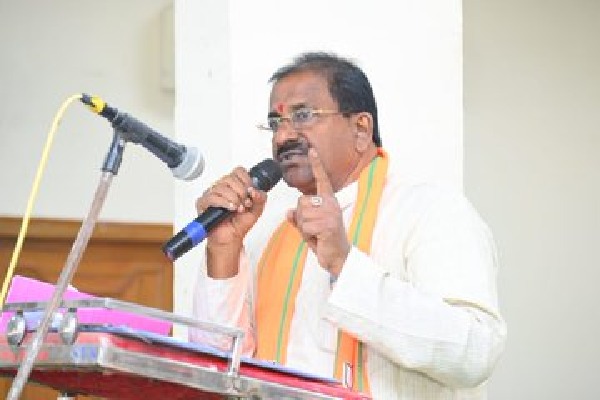 Somu Veerraju comments on CM Jagan