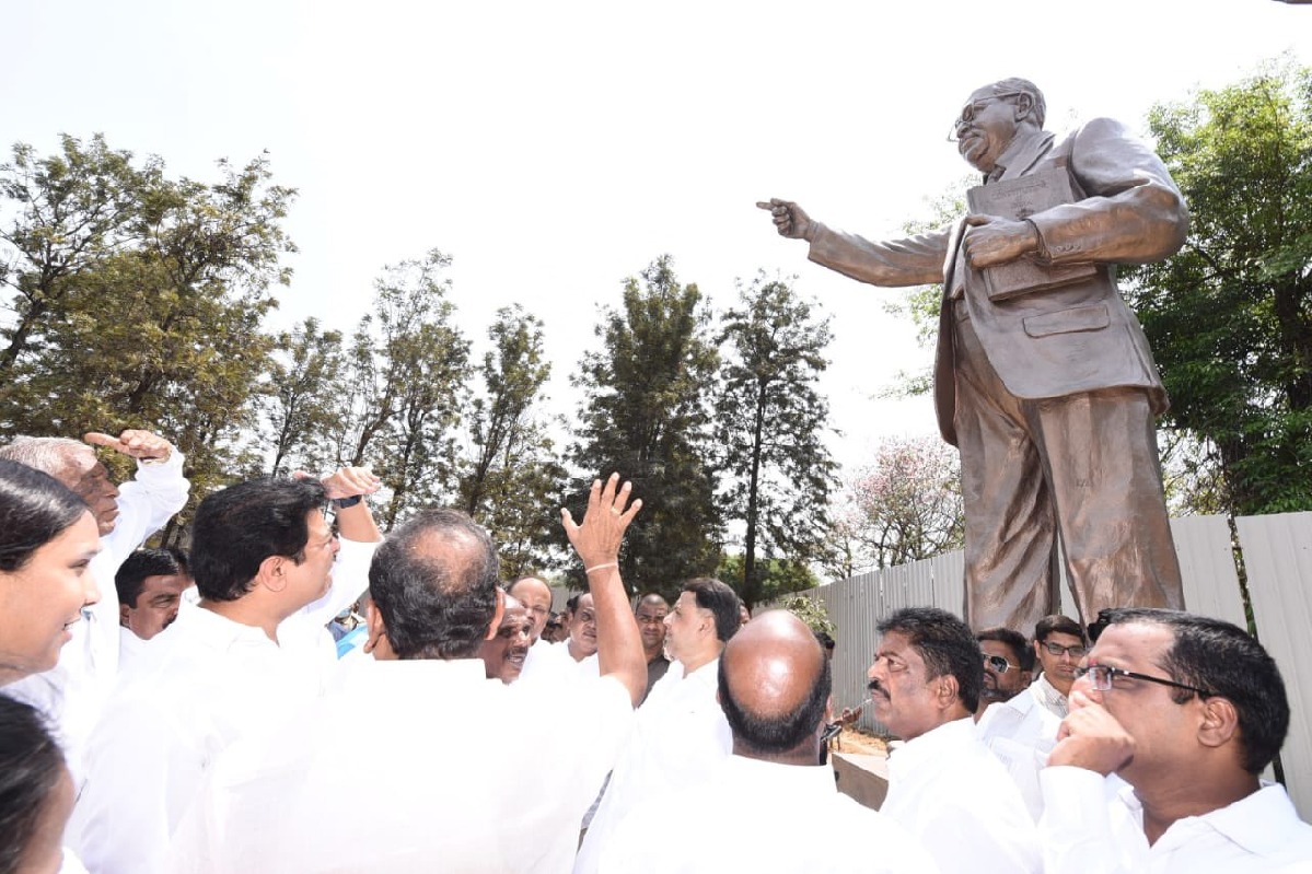 125-feet tall Ambedkar bronze statue will be installed by Dec-end: KTR
