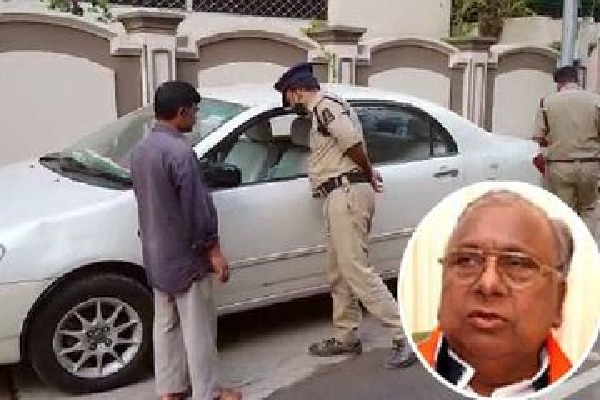 siddharth from uttar pradesh arrested in attack vh house case