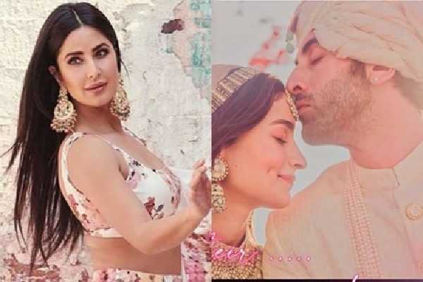 Katrina Kaif reacts on ex boyfriend Ranbir Kapoor s wedding pics