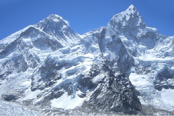 Tragic incident at Mount Everest
