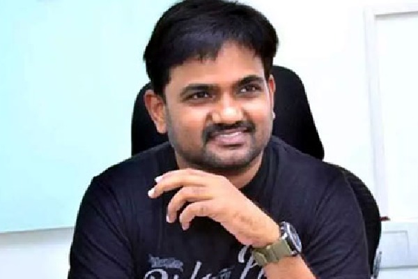 Tollywood Director Maruthi Father Died