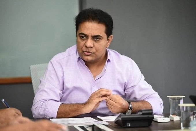 Modi is directly supporting ideology of Godse: KTR