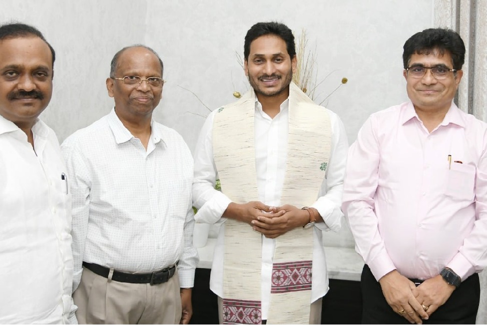 CMDs of NALCO, MIDHANI meet CM Jagan, agree to set up Rs 5,500 crore aluminium plant in AP