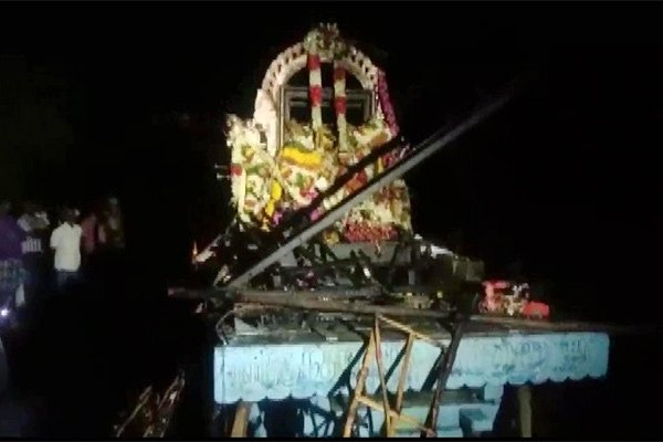 11 people die in fire accident in Thanjavur