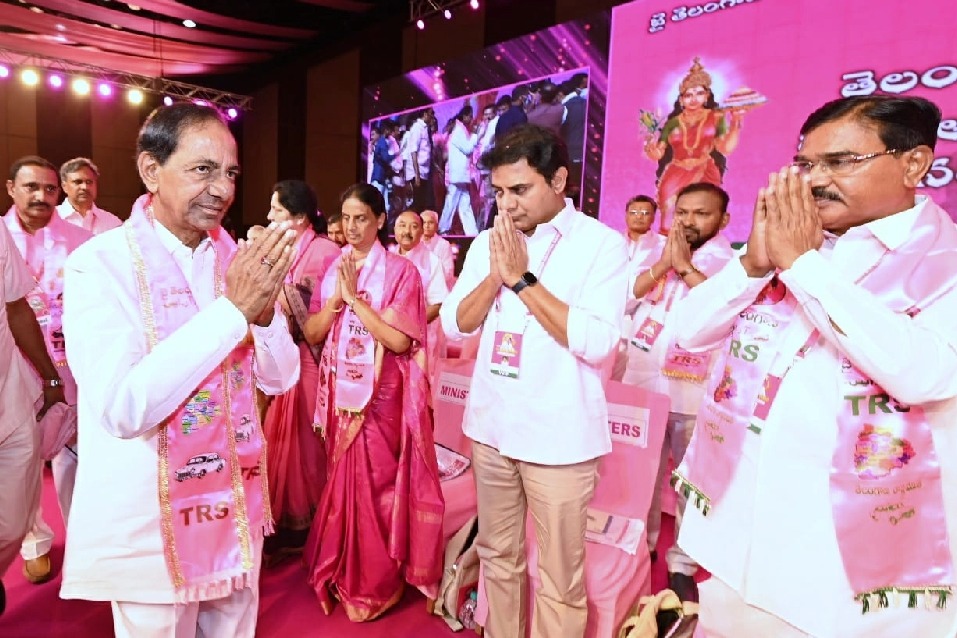 India needs torch bearer like KCR as its leader: TRS
