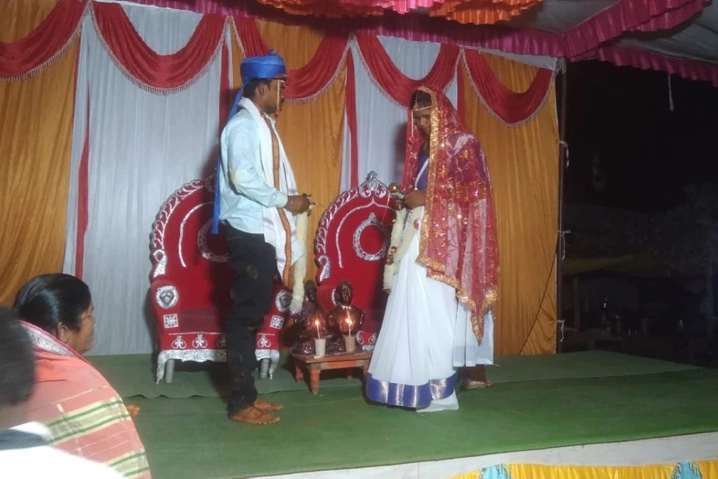 Bride marries another man at wedding venue after groom fails to reach on time