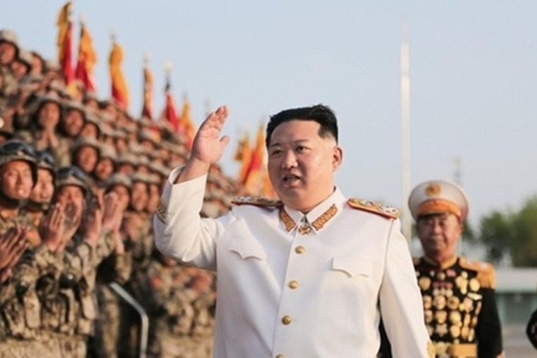 Kim Jong-un vows to 'pre-emptively' contain nuke threats