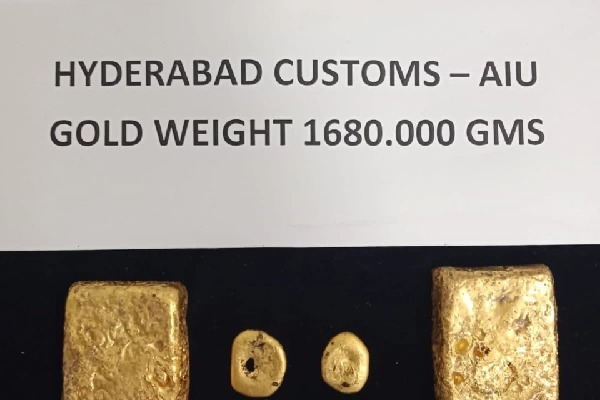 Gold worth Rs.89.74 lakh seized at Hyderabad airport