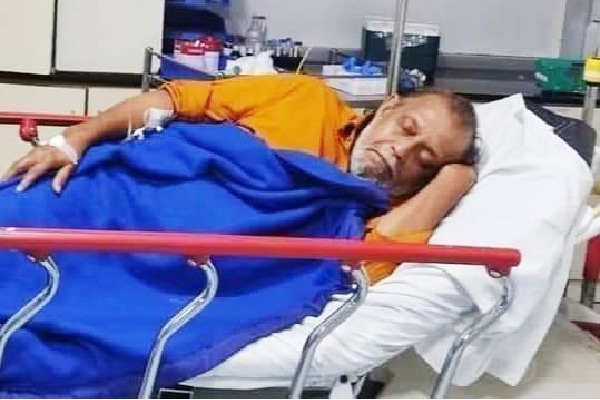 Mithun Chakraborty hospitalized after he suffered pain with stones in Kidney 