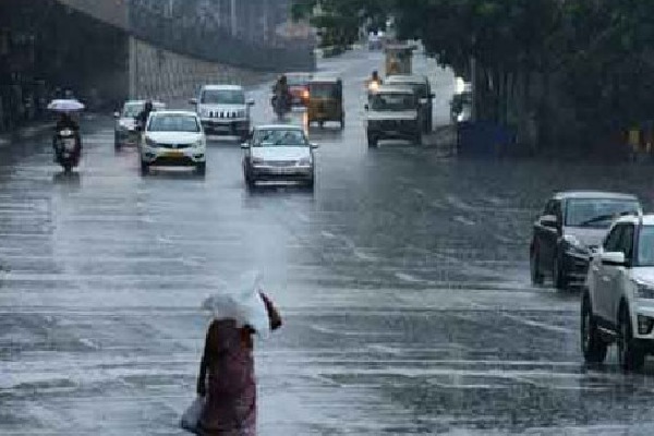 Heavy Rain Pours in Hyderabad Early Morning