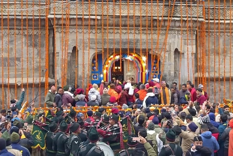 Grand opening of Kedarnath temple for devotees CM in attendance